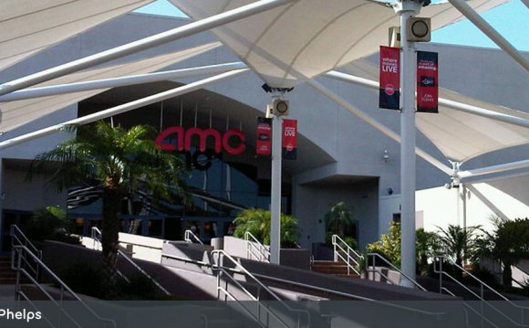 AMC Fashion Valley 18 - San